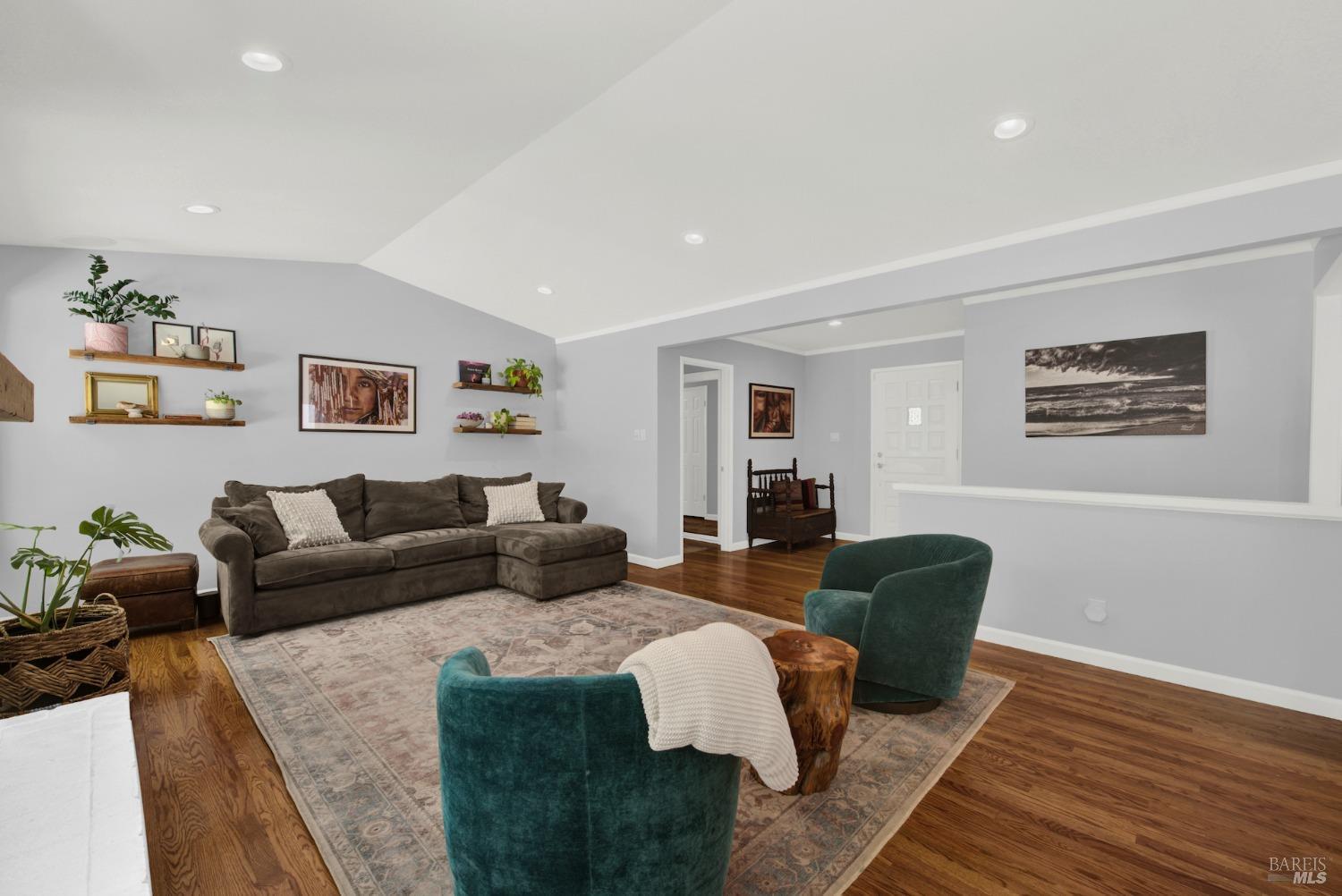 2671 W Pueblo Avenue