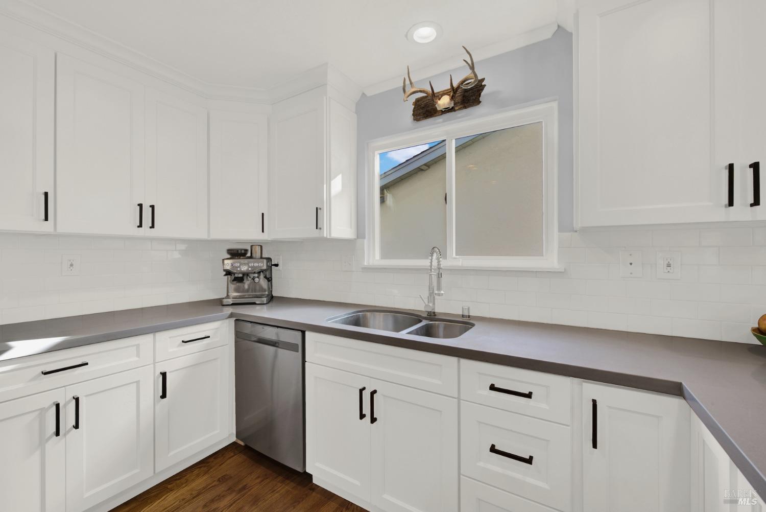 2671 W Pueblo Avenue