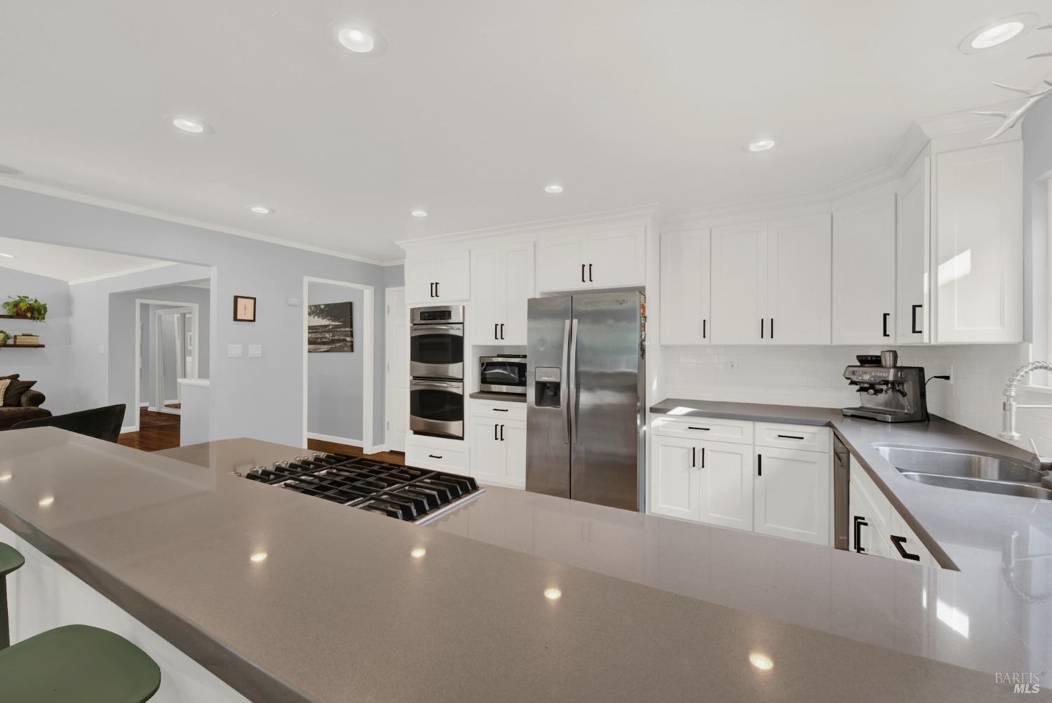 2671 W Pueblo Avenue