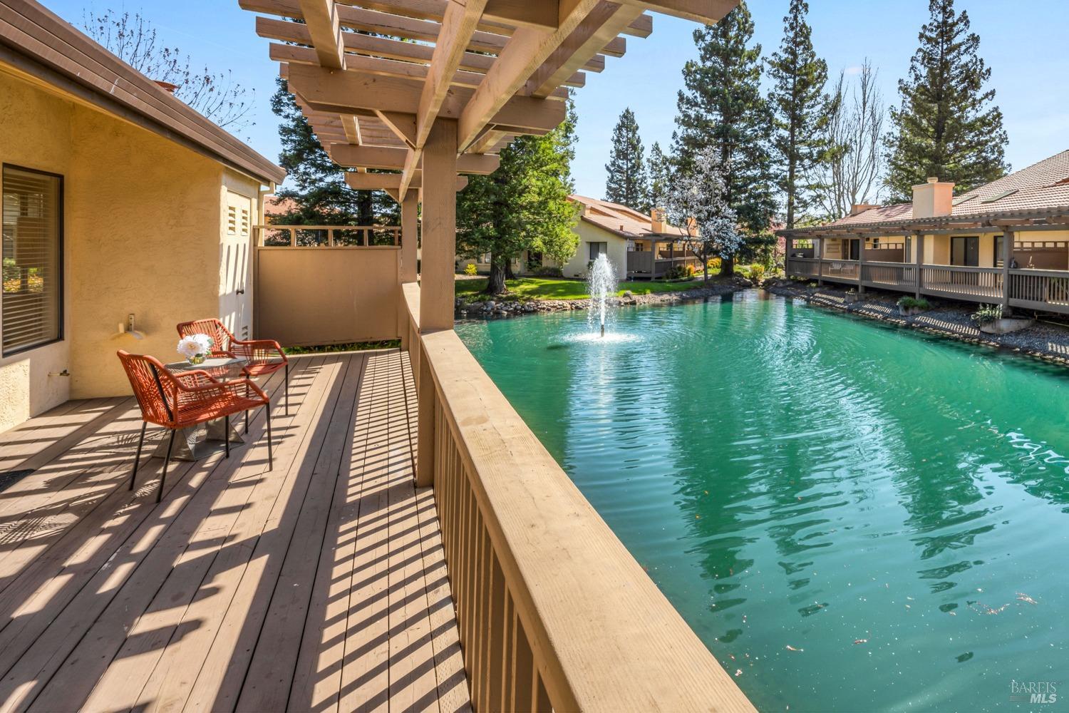 41 Fountain Grove Cir