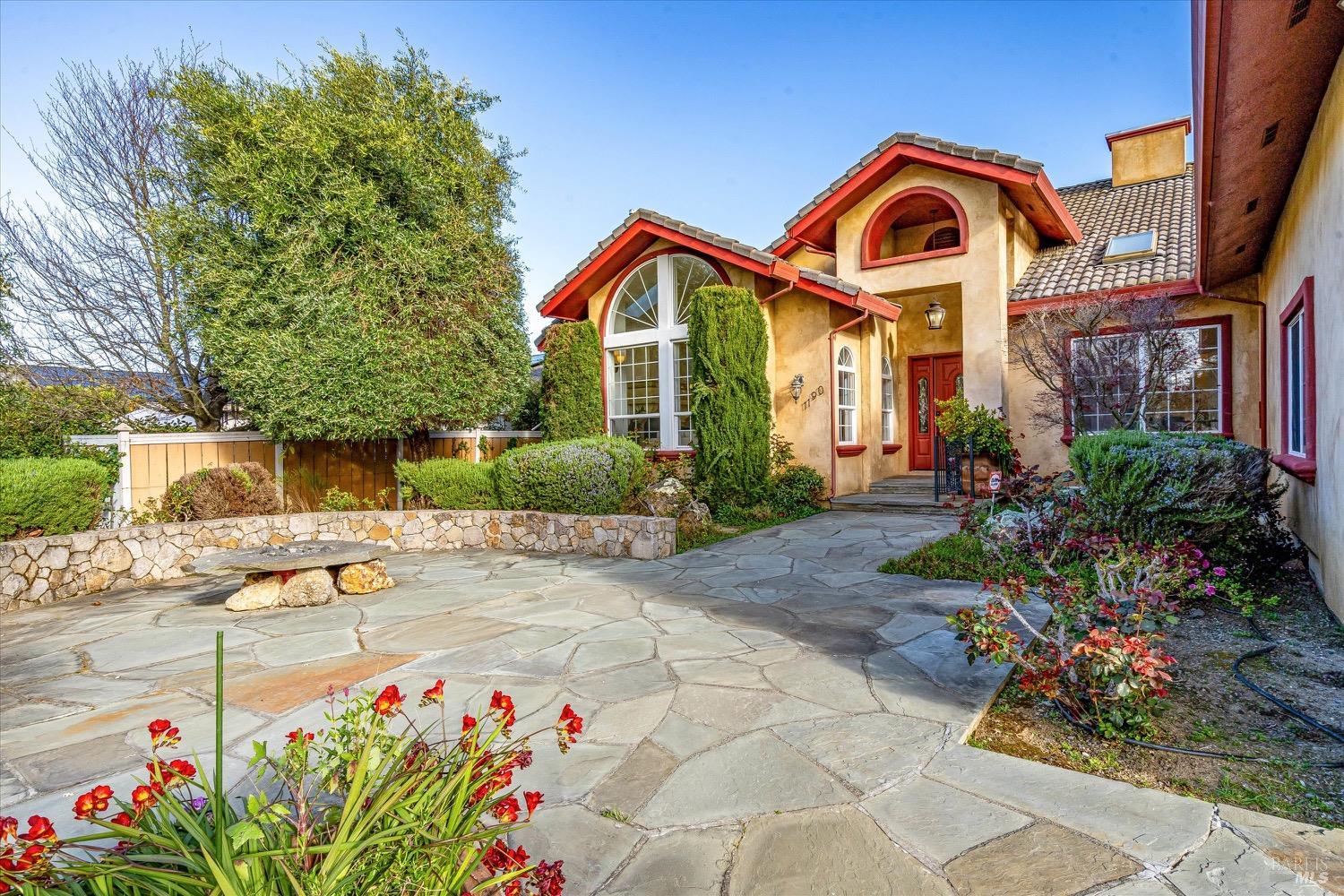 1190 River Park Blvd