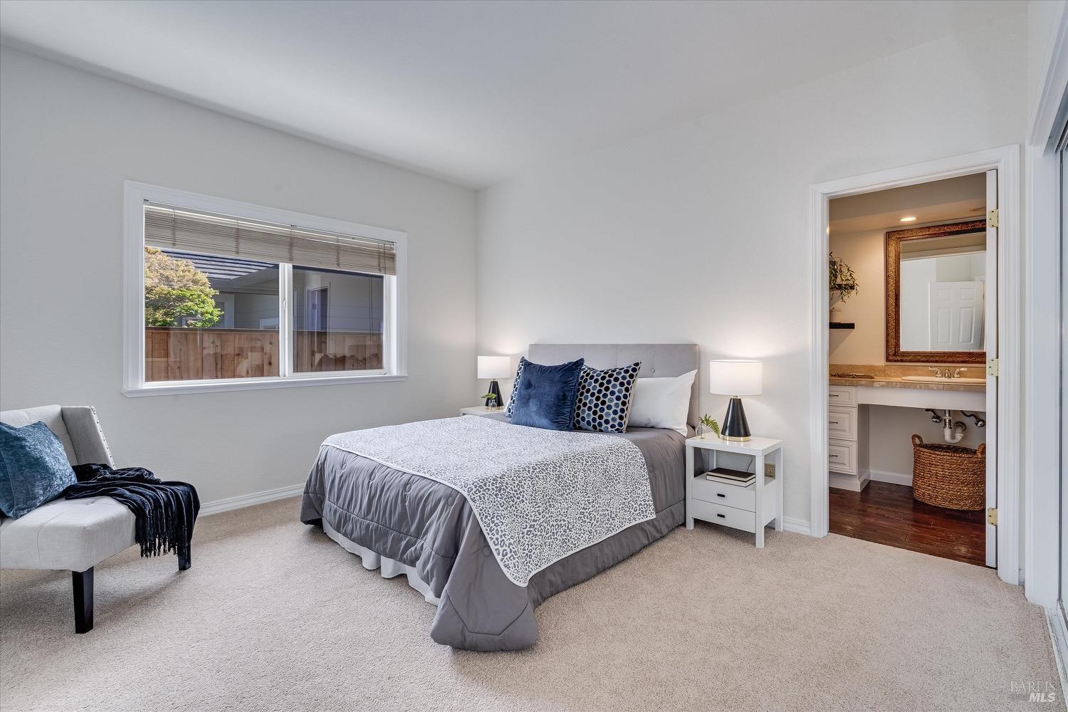 1190 River Park Blvd