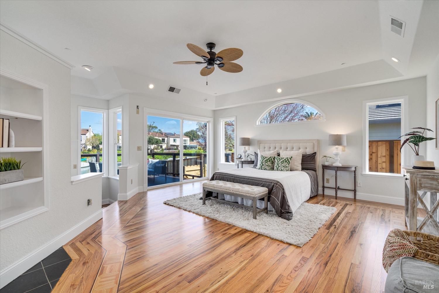 1190 River Park Blvd