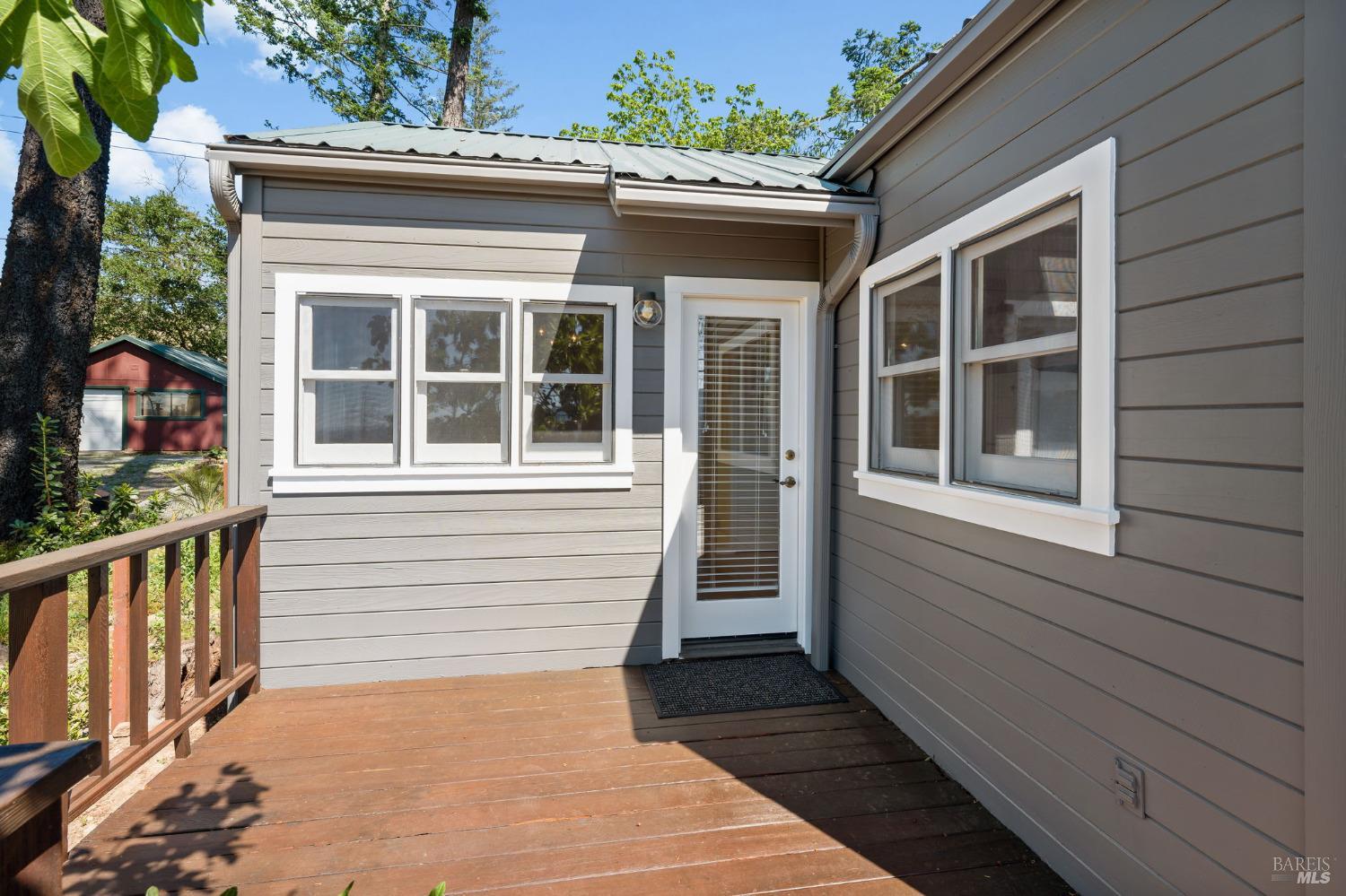 566 Community Hall Ln