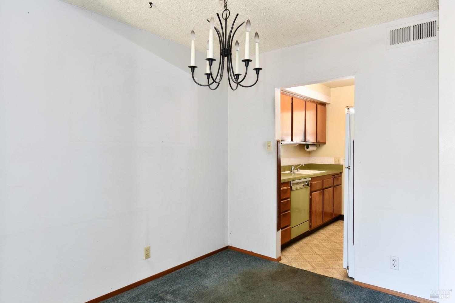 3462 Shelter Creek Dr