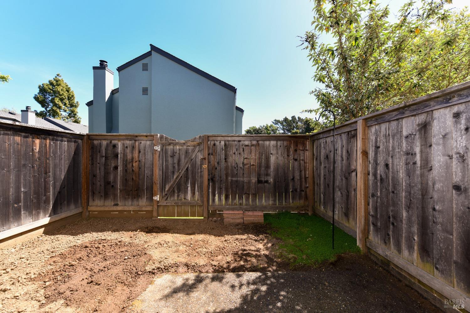 3462 Shelter Creek Dr