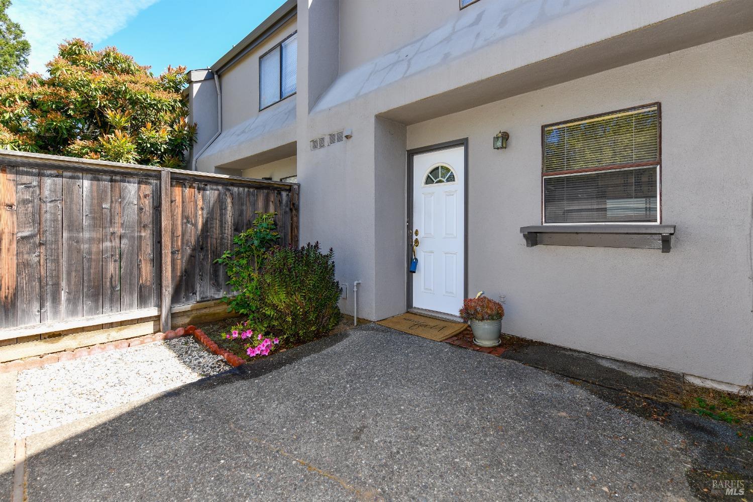 3462 Shelter Creek Dr