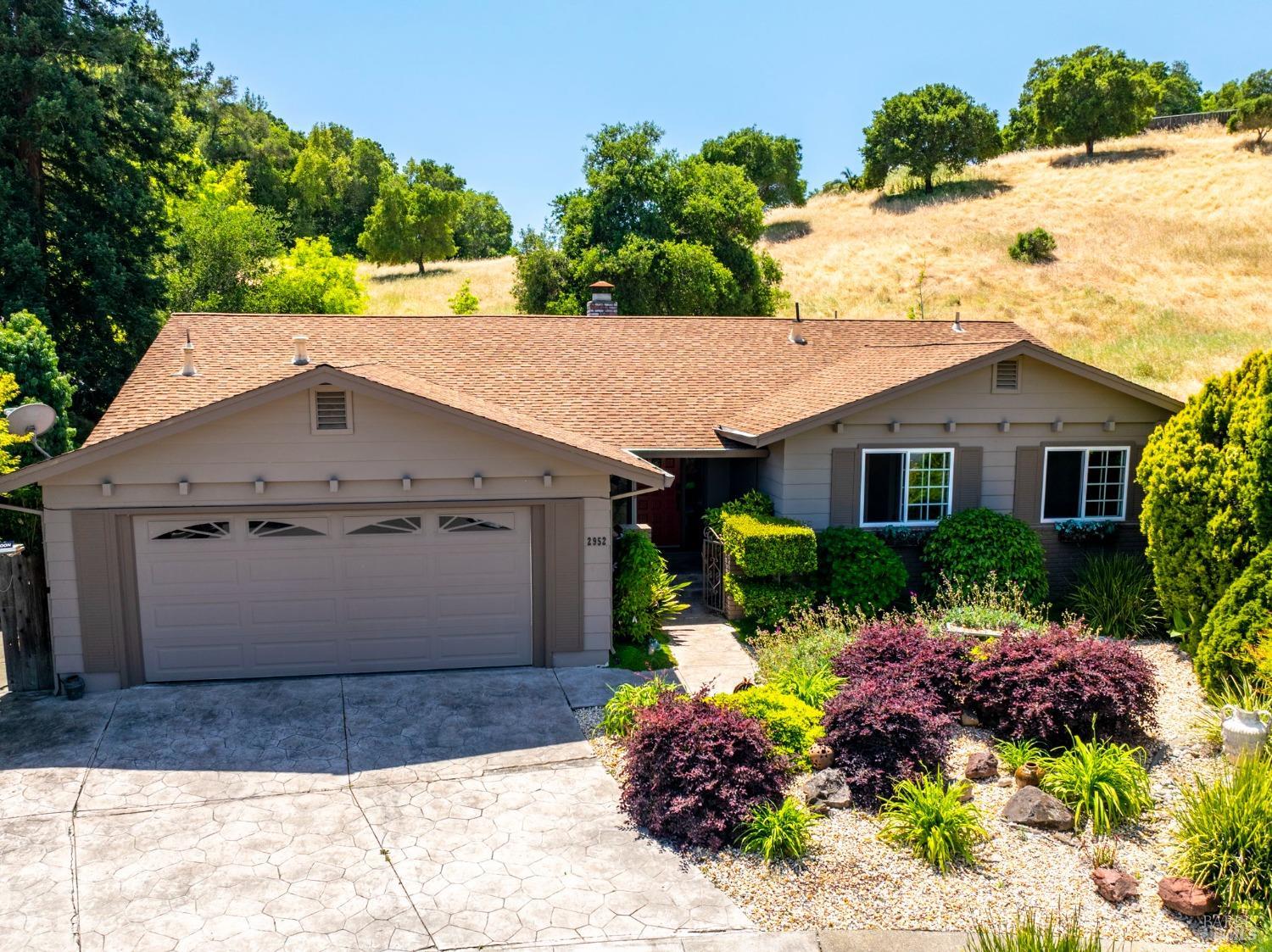 2952 Applewood Court