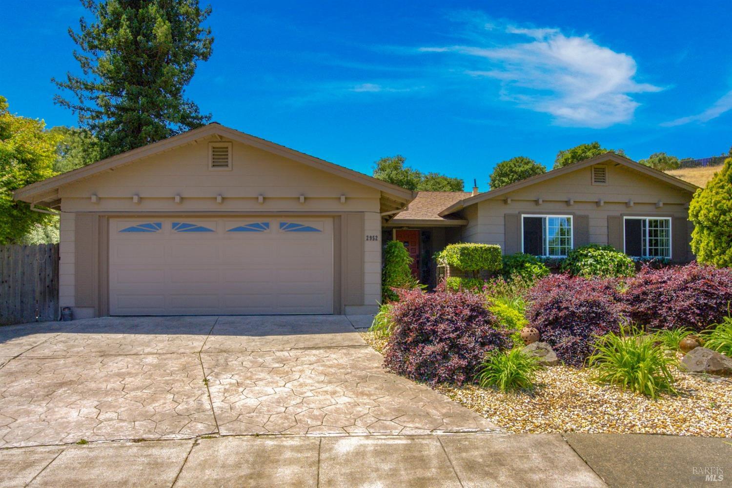 2952 Applewood Court