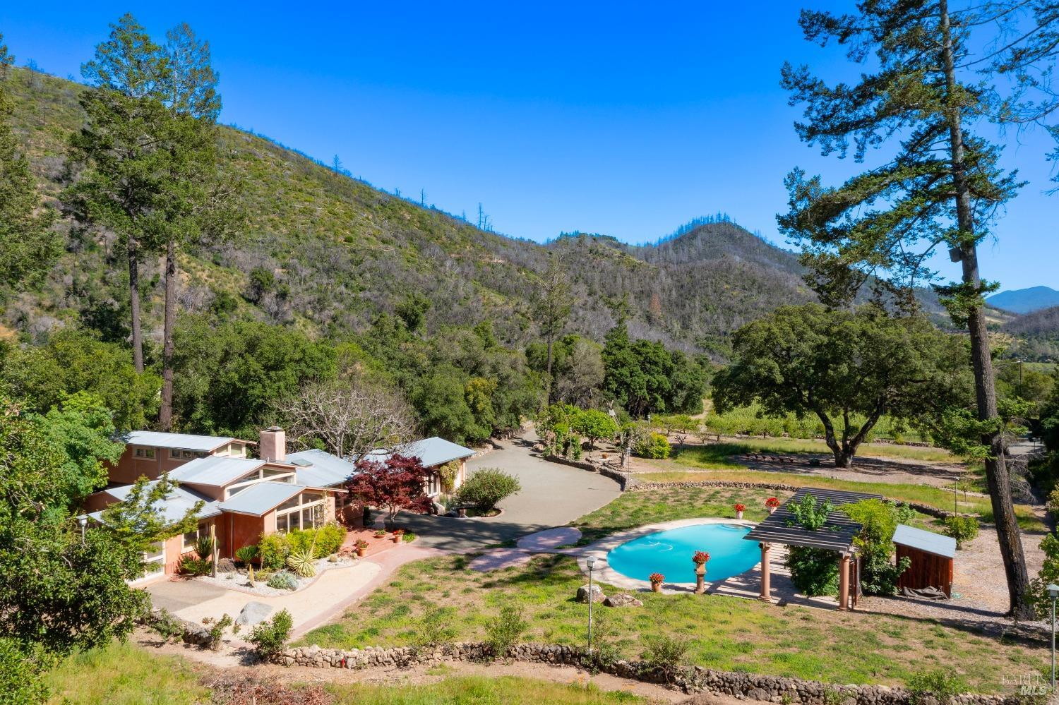321 Dutch Henry Canyon Rd