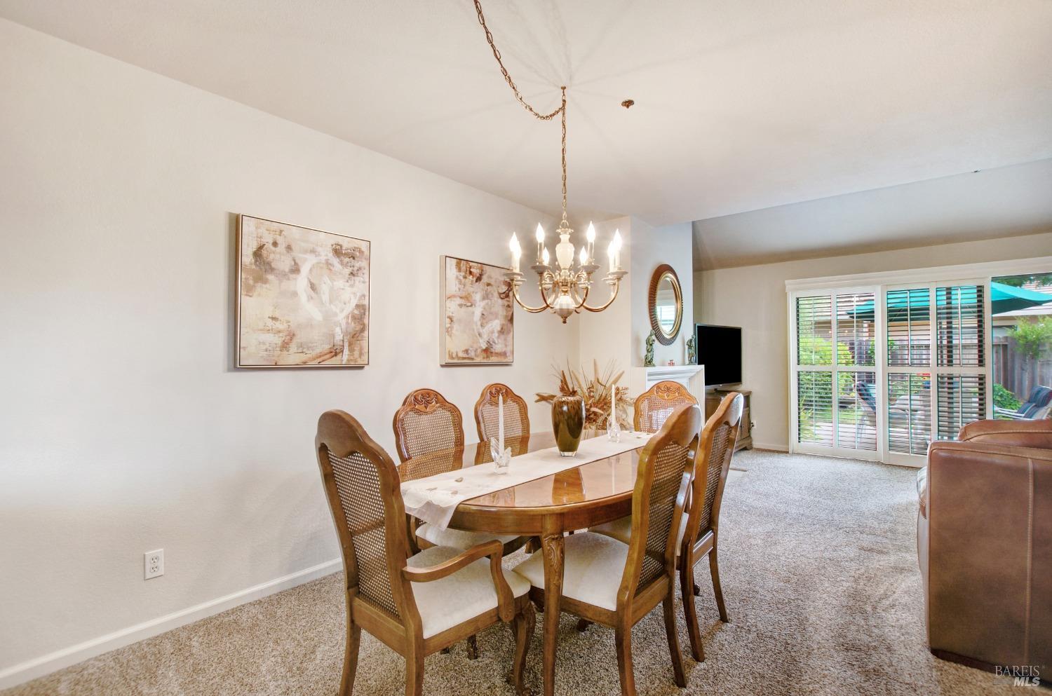 1627 San Vicente Ave