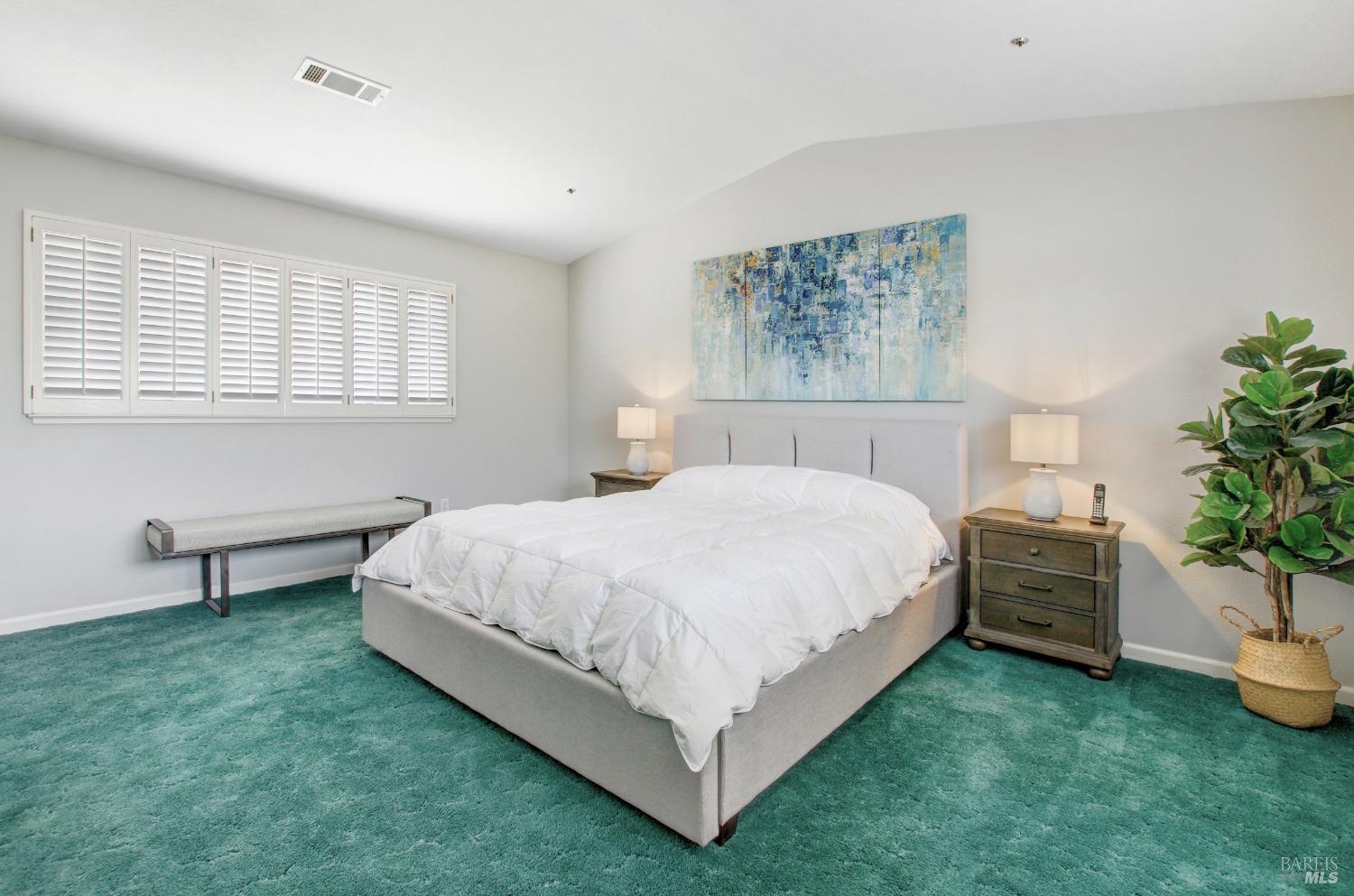 1627 San Vicente Ave