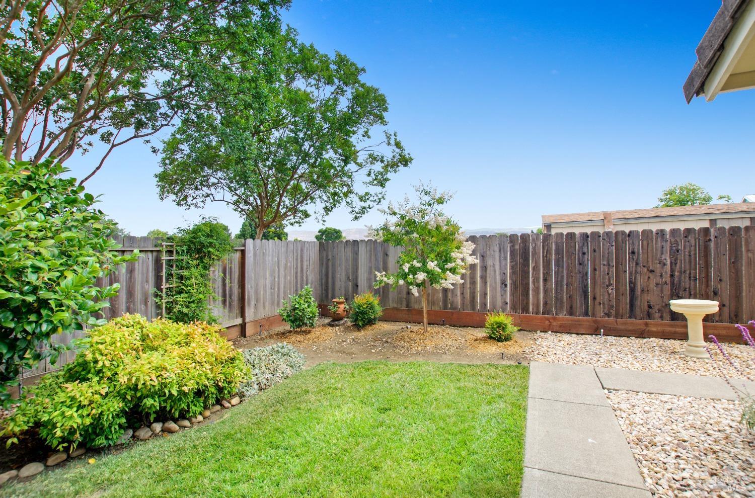 1627 San Vicente Ave