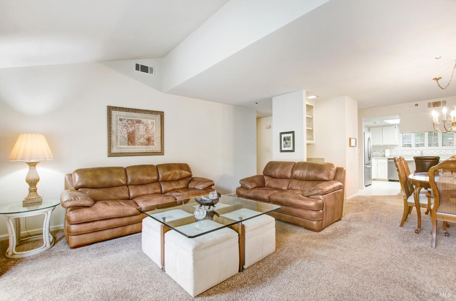 1627 San Vicente Ave