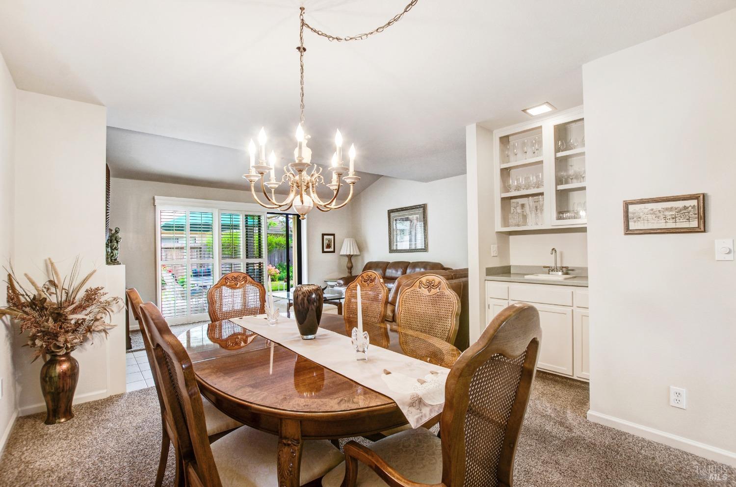 1627 San Vicente Ave