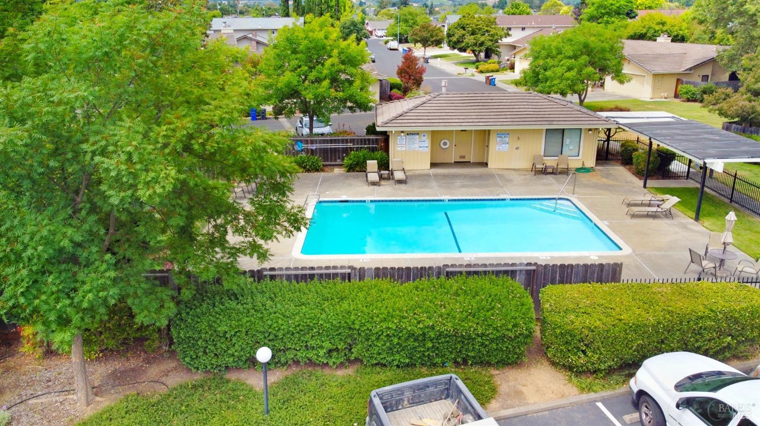 1627 San Vicente Ave