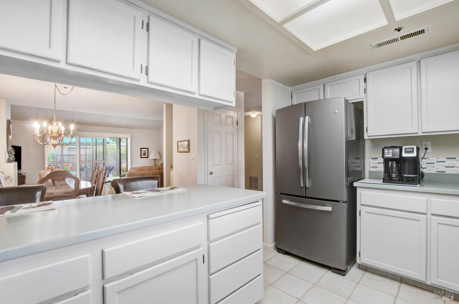 1627 San Vicente Ave