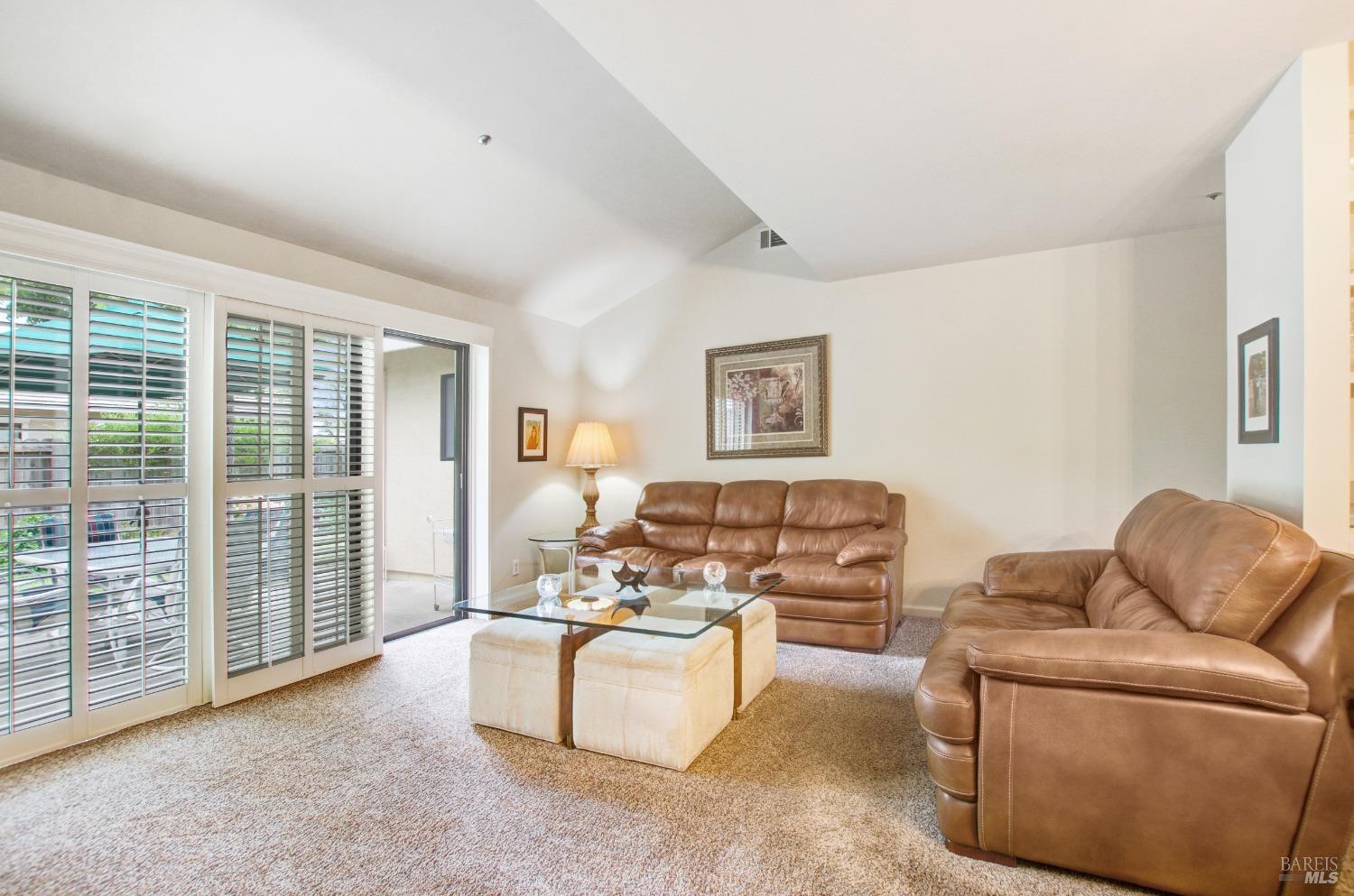 1627 San Vicente Ave