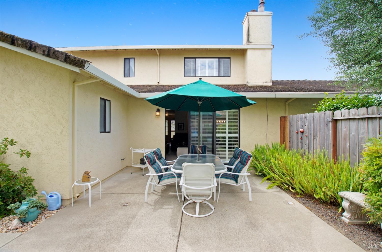 1627 San Vicente Ave