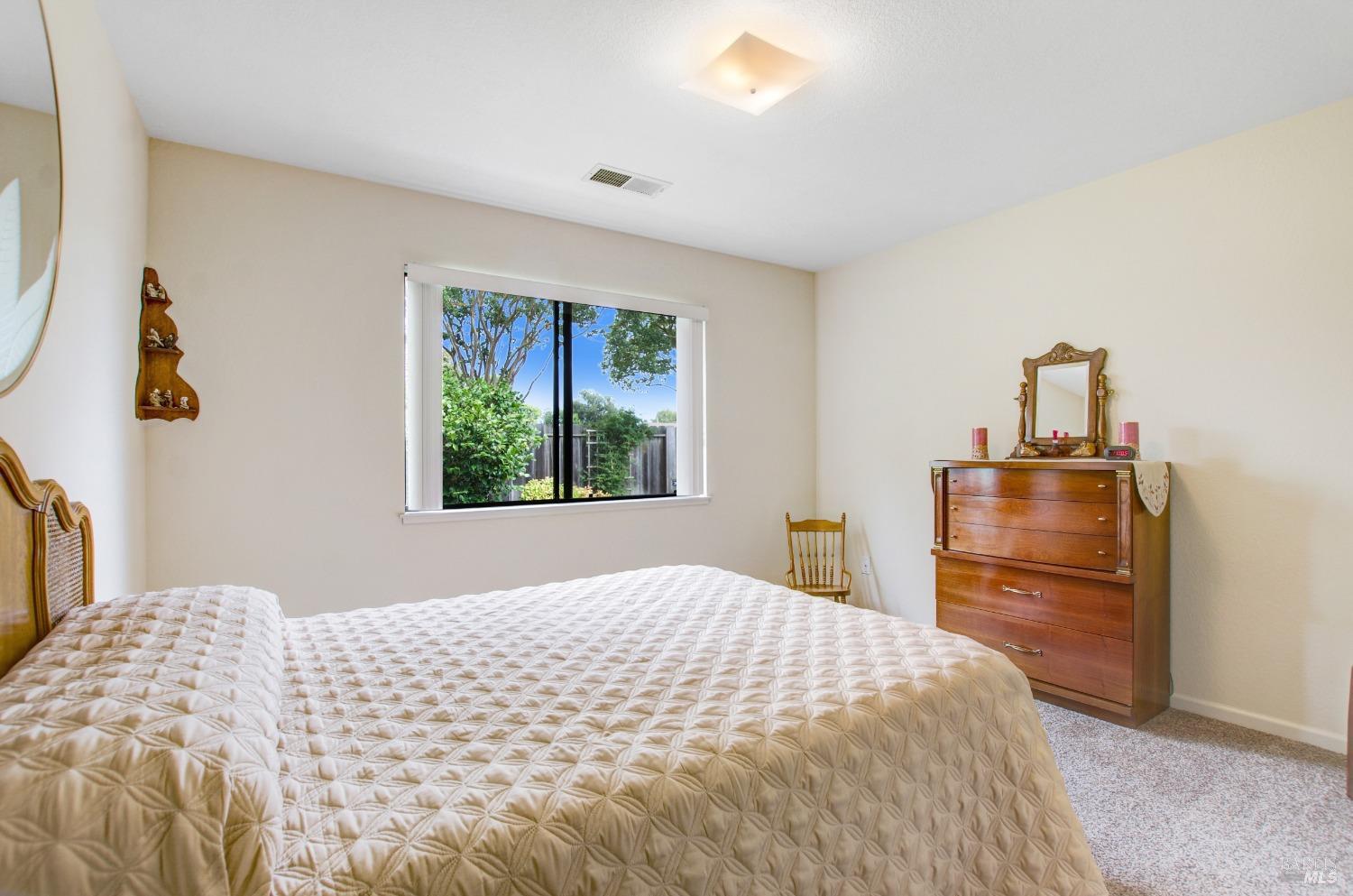 1627 San Vicente Ave