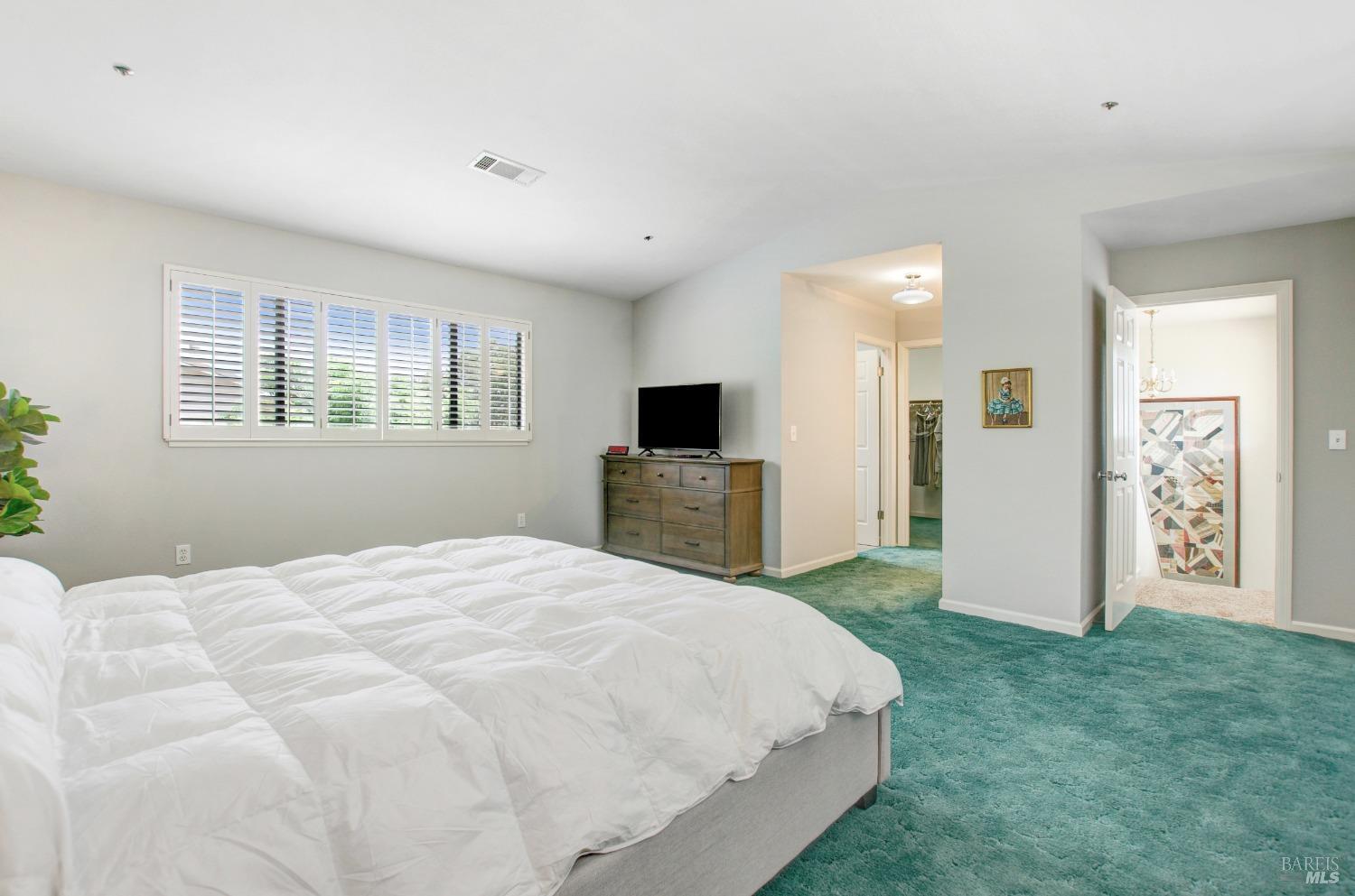 1627 San Vicente Ave