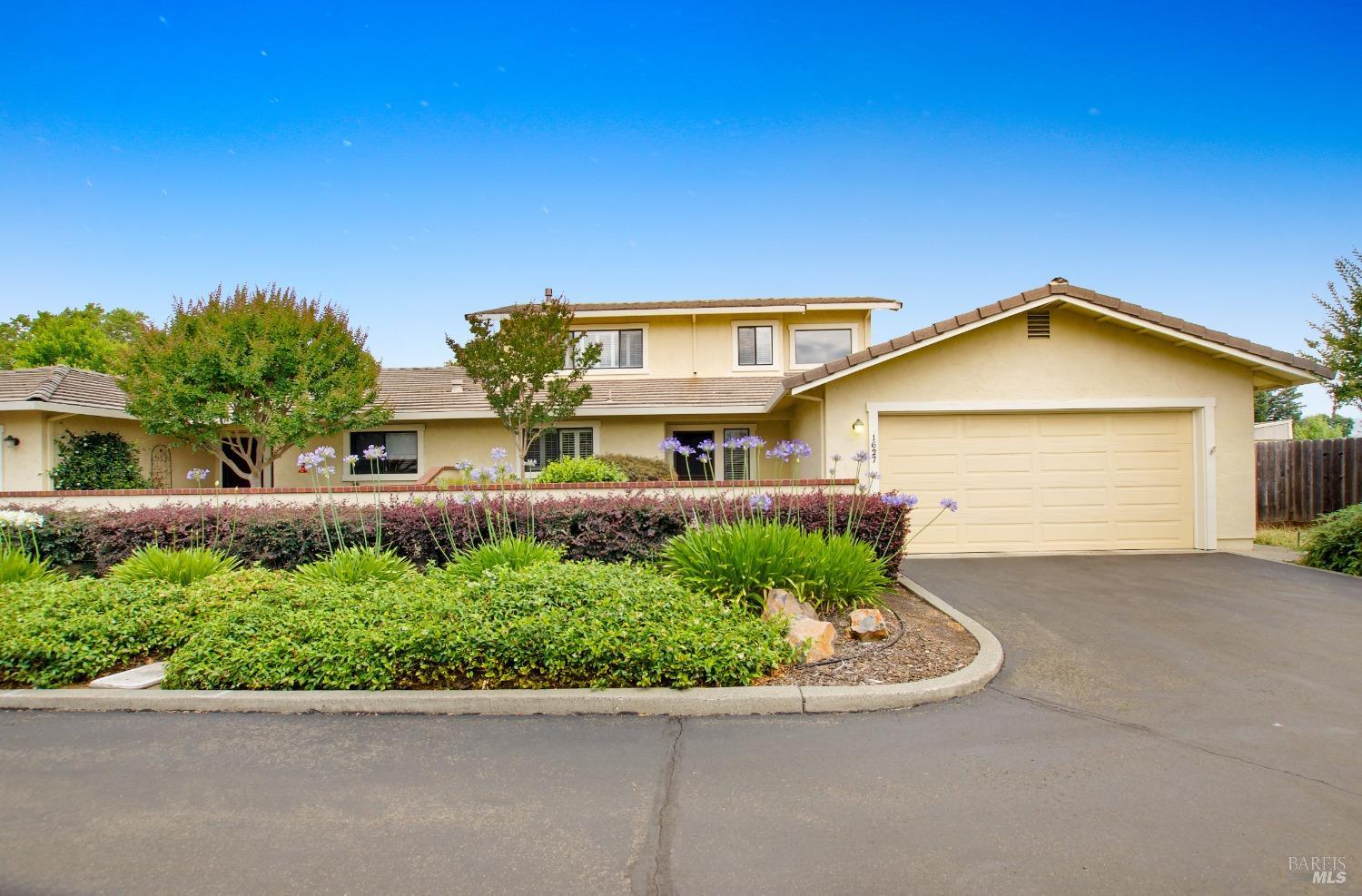 1627 San Vicente Ave