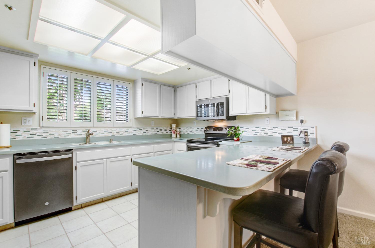 1627 San Vicente Ave