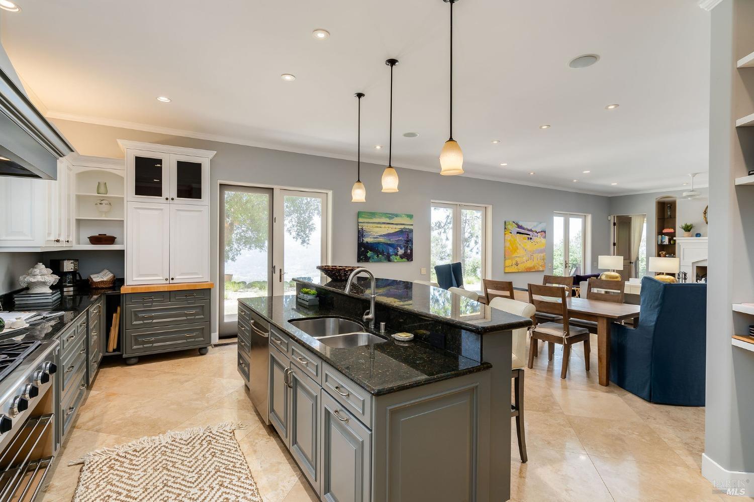 504 White Cottage Rd S