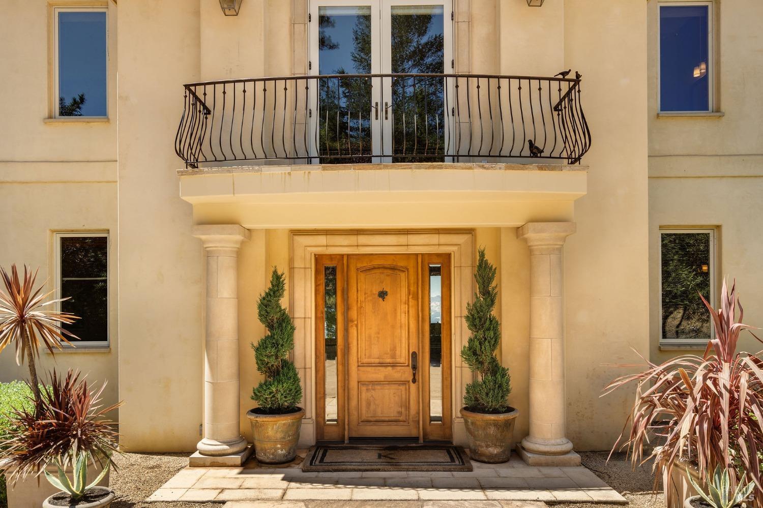 504 White Cottage Rd S