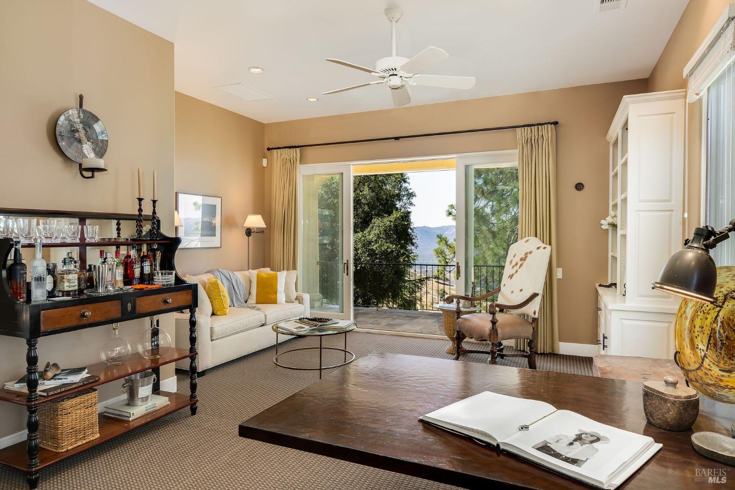 504 White Cottage Rd S