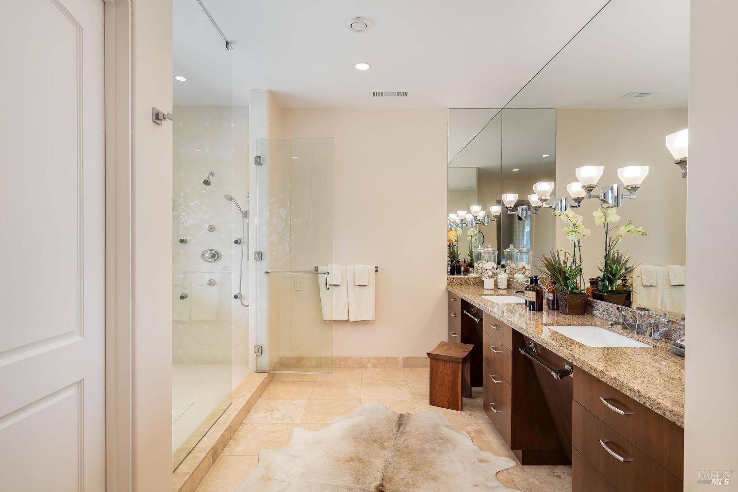 504 White Cottage Rd S