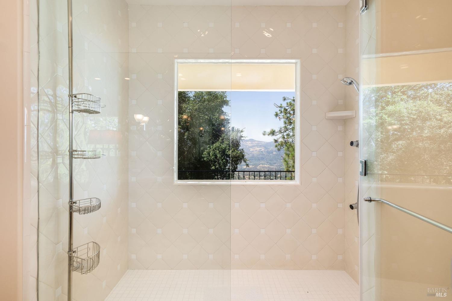 504 White Cottage Rd S