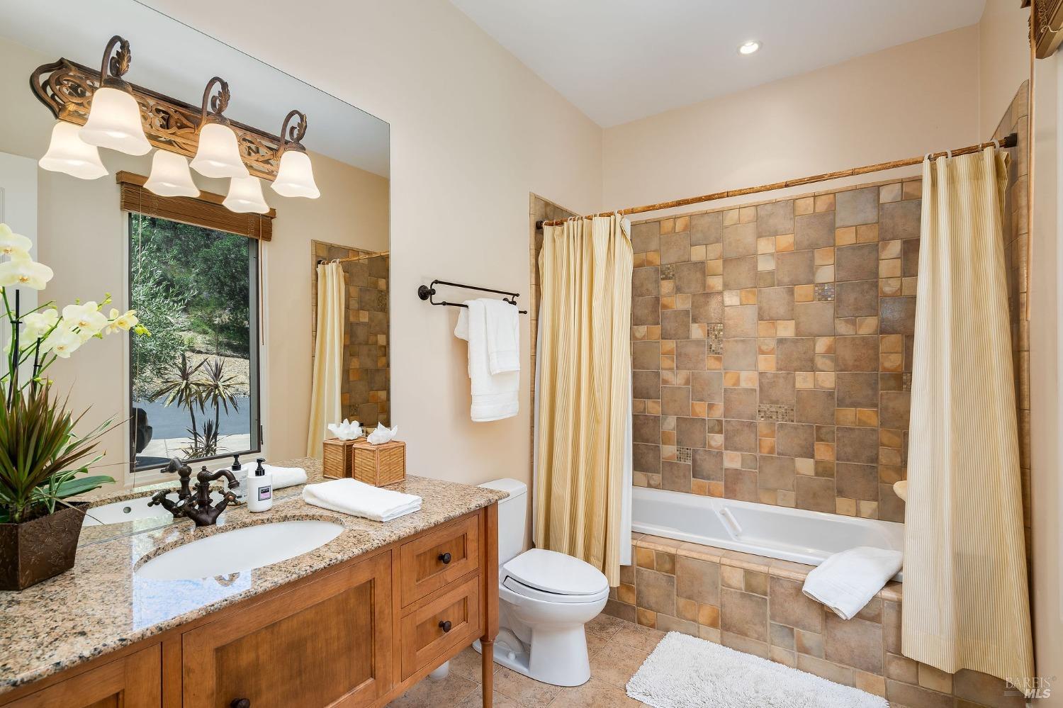 504 White Cottage Rd S