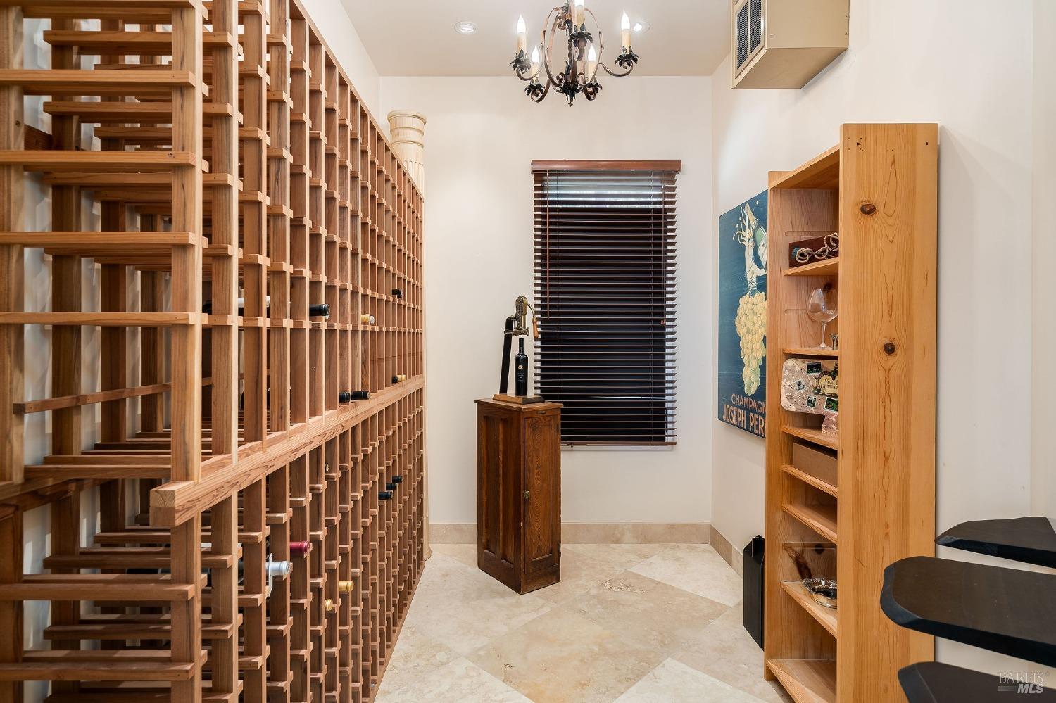 504 White Cottage Rd S