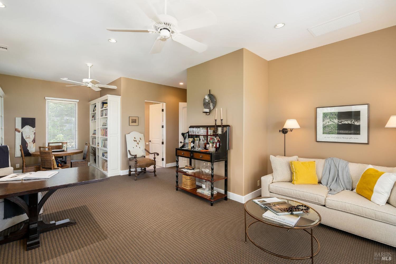 504 White Cottage Rd S