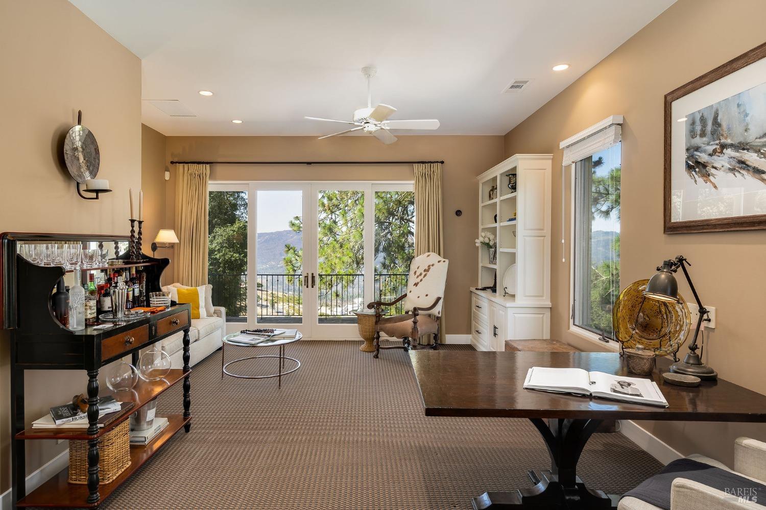 504 White Cottage Rd S