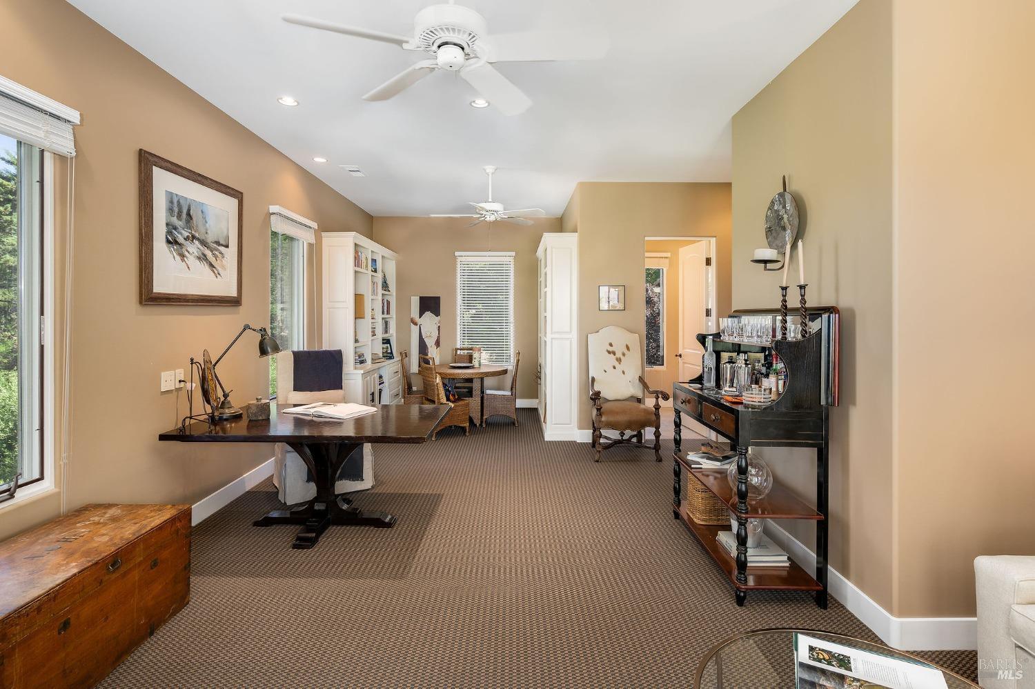 504 White Cottage Rd S