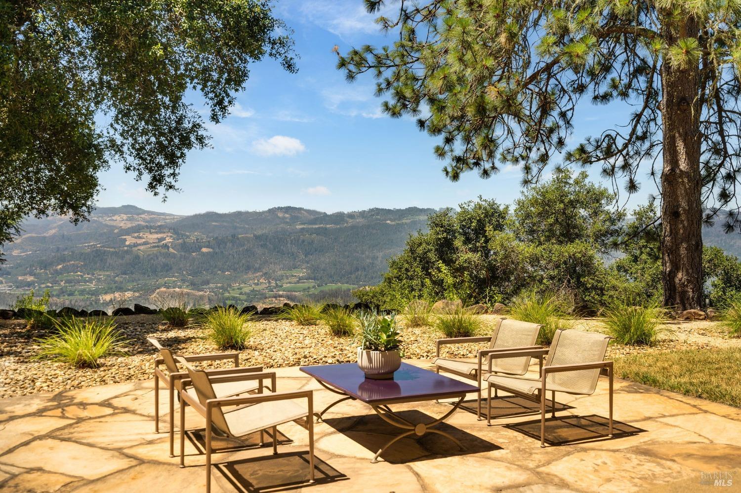 504 White Cottage Rd S