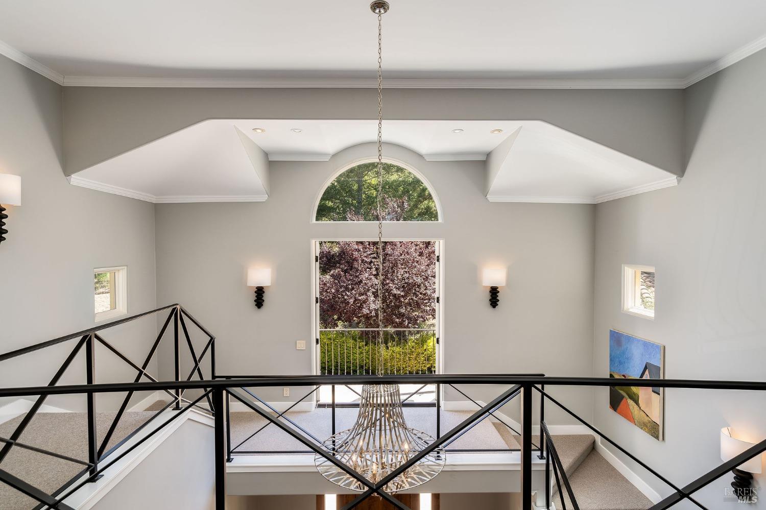 504 White Cottage Rd S