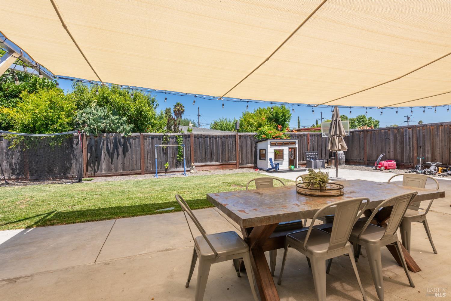 2288 Janette Dr