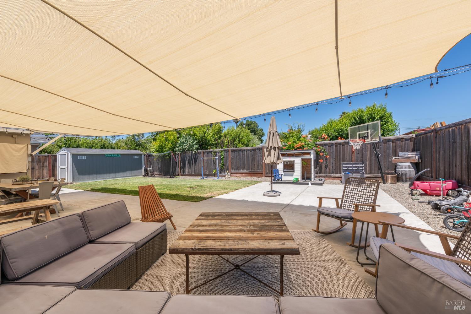 2288 Janette Dr