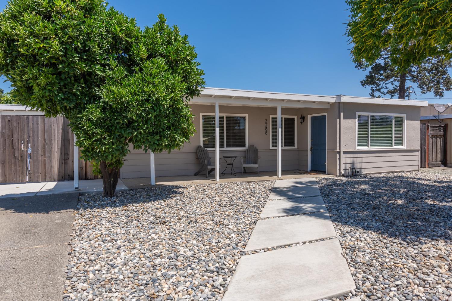 2288 Janette Dr