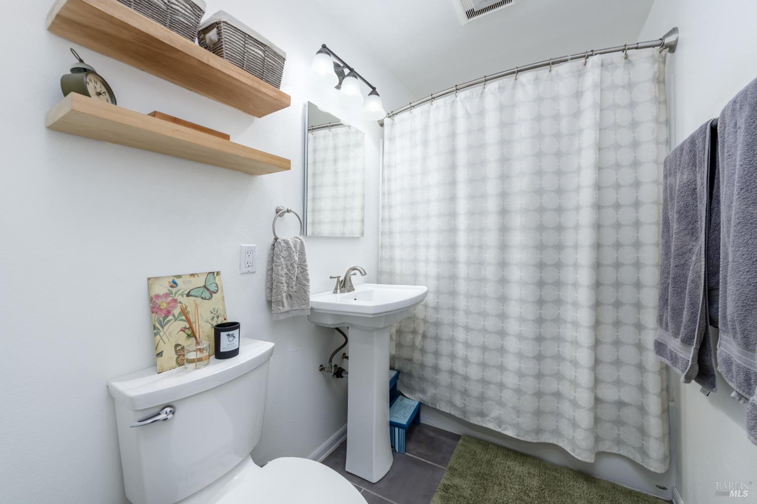 2288 Janette Dr