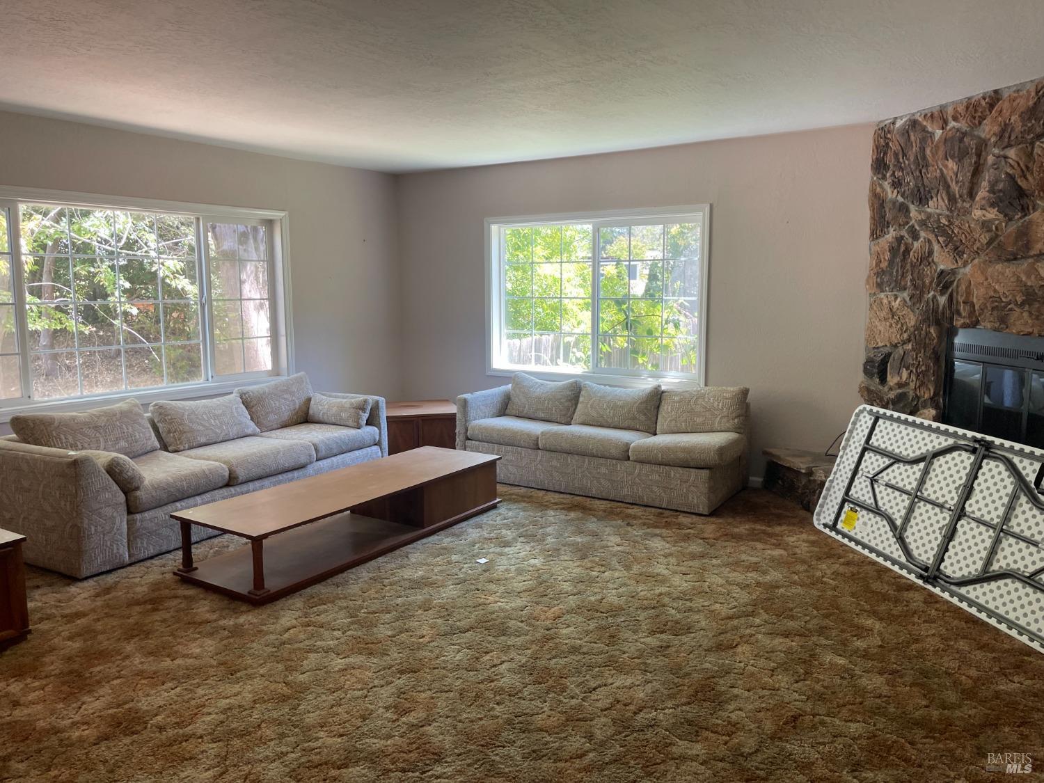 2141 W Lincoln Avenue