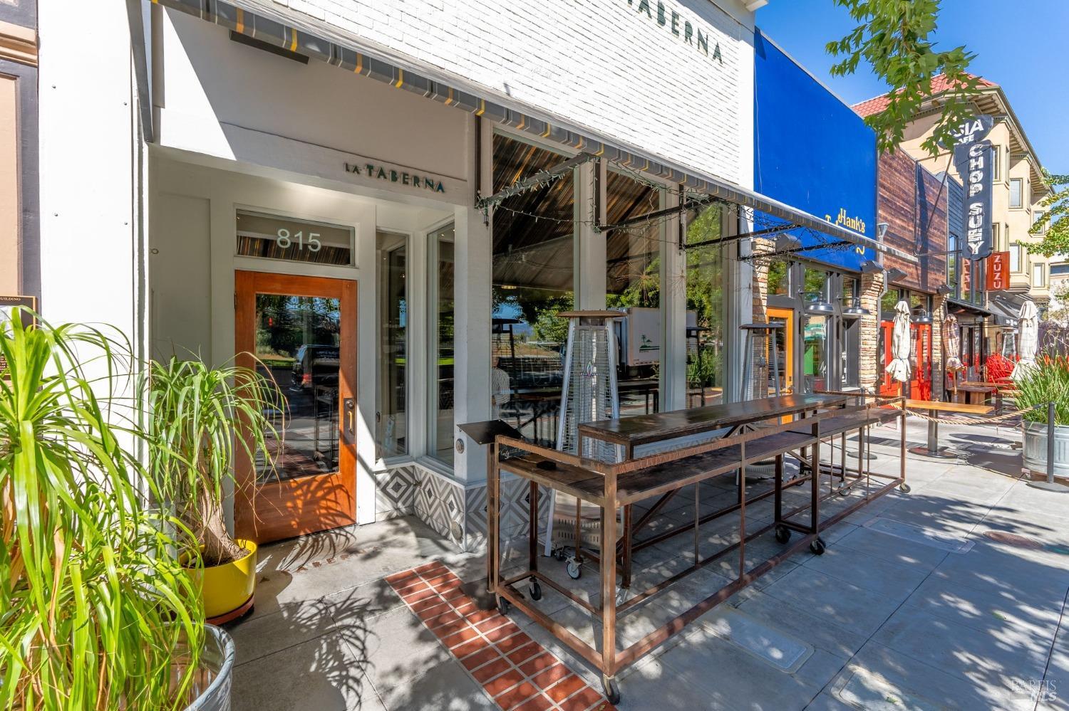 815 Main St