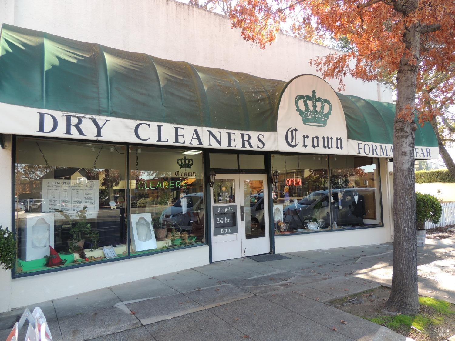 568 N BROADWAY