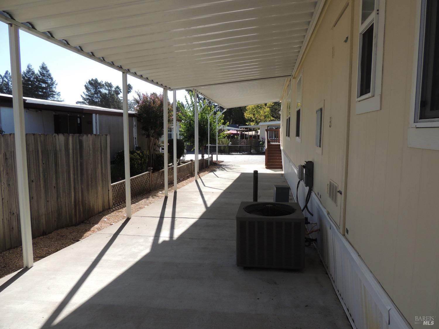 178 WEST SEVEN FLAGS Cir