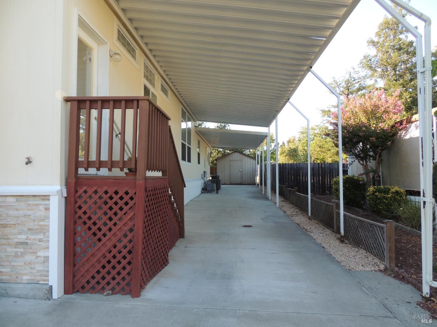 178 WEST SEVEN FLAGS Cir