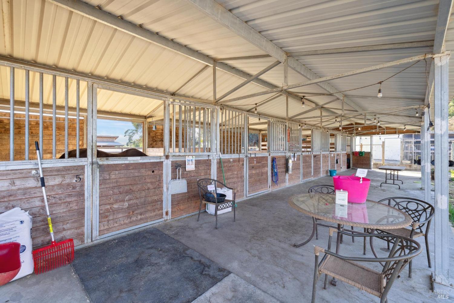 1199 Cuttings Wharf Rd