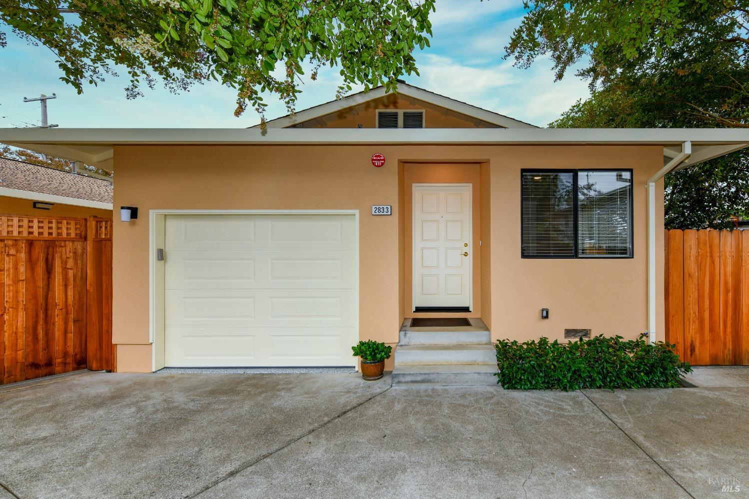2831-2833 Marin St